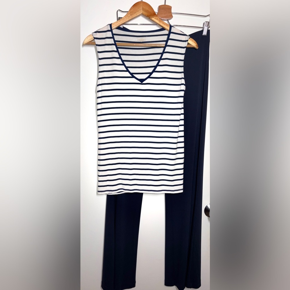 LES LUNES Paris, Navy Striped, Sleeveless, V Neck, Knit Tank Top - Picture 8 of 8